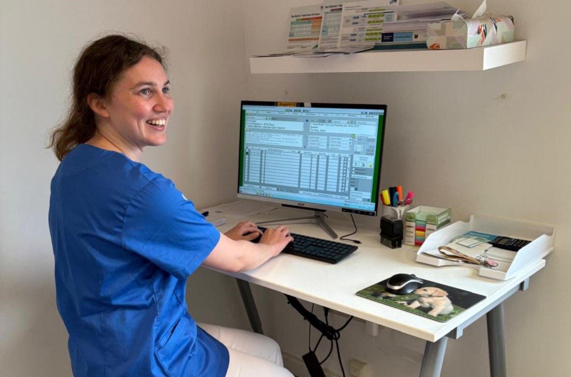 Alexandra Hirschel - Tierärztin, Innere Medizin, Anästhesie, Zahnheilkunde, Sonographie, Röntgen, Chirurgie